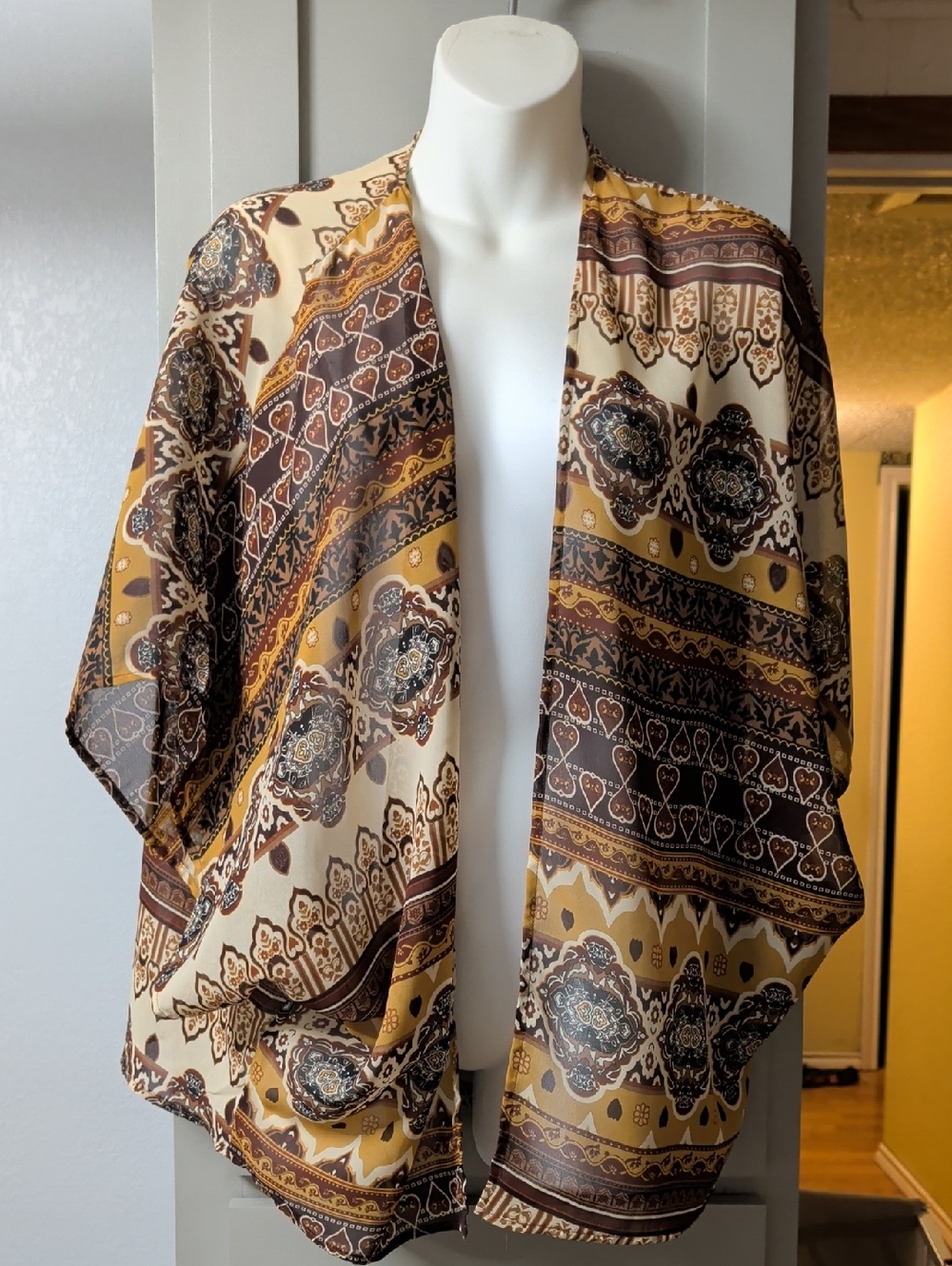 TeenBell Sheer Floral Paisley Kimono in Cream and Brown